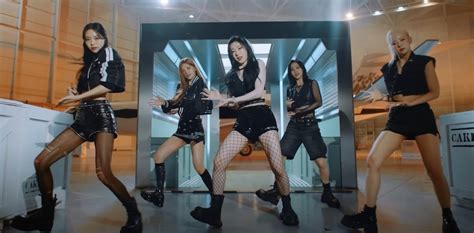 Song Review: ITZY – Cake .